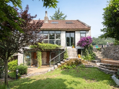 Casa / villa de 310m² en venta en Pontevedra, Galicia