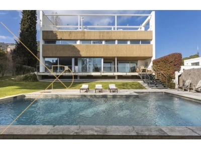 Impresionante casa de diseño vanguardista de 3.000 m2 de parcela con piscina en Pedralbes