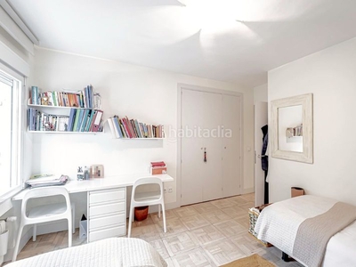 Piso con 5 habitaciones con ascensor, calefacción y aire acondicionado en Madrid