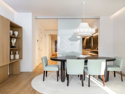 Piso de obra nueva de 4 dormitorios en venta en eixample derecho, en Barcelona