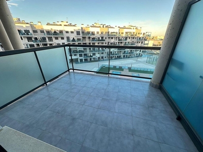Piso en alquiler en calle Rafael Menarguez Florenciano de 3 habitaciones con terraza y piscina