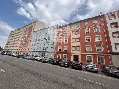 Piso en alquiler en Centro - Burgos de 3 habitaciones con muebles y calefacción