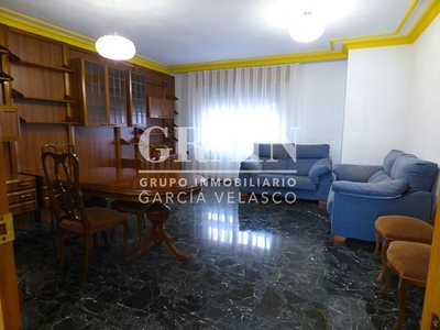 Piso en alquiler en Villacerrada - Centro de 4 habitaciones con balcón y calefacción