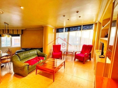 Venta de piso en O Berbés - Peniche de 3 habitaciones con garaje y muebles