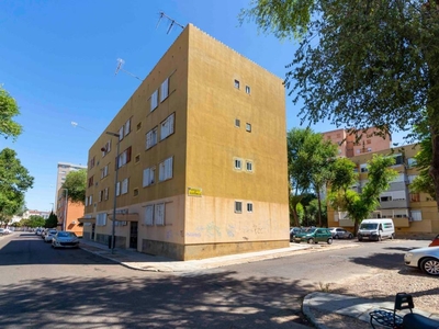 Venta Piso Badajoz. Piso de tres habitaciones Con terraza