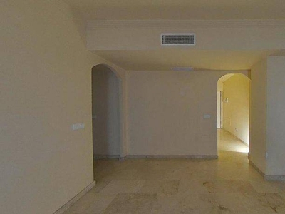 Venta Piso Fuengirola. Piso de una habitación en Cjto Urbanistico Diamante De Torreblanca Calle Gorrion. Con terraza