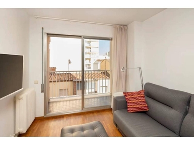 Venta Piso Girona. Piso de tres habitaciones en Calle COR DE MARIA 2. Buen estado cuarta planta con balcón