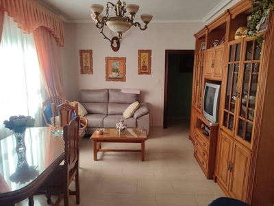 Venta Piso Puertollano. Piso de tres habitaciones en Calle santisimo 5. Buen estado cuarta planta