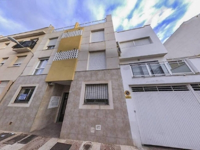 Venta Piso Roquetas de Mar. Piso de dos habitaciones en Calle San Jose Obrero. Buen estado primera planta con terraza