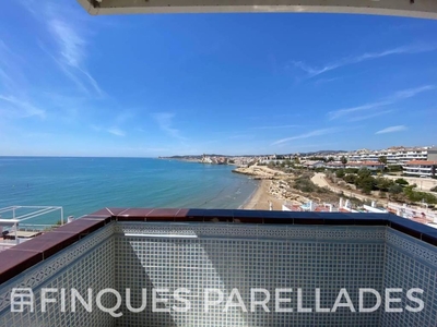 Venta Piso Sitges. Piso de dos habitaciones Buen estado primera planta con terraza