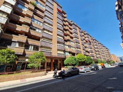 Venta Piso Valladolid. Piso de cuatro habitaciones A reformar plaza de aparcamiento con terraza calefacción central