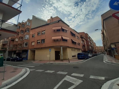 Venta Piso Valladolid. Piso de dos habitaciones en Padre Manjon. Cuarta planta con terraza