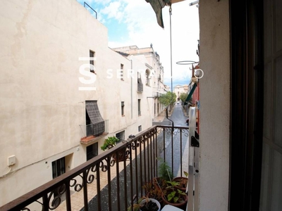 Venta Piso Vilanova i la Geltrú. Piso de tres habitaciones en Cl Sant Josep. Primera planta con terraza
