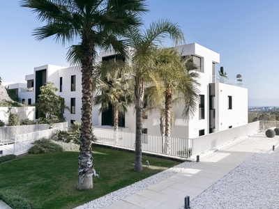 Apartamento en venta en Nueva Andalucía Centro, Marbella, Málaga