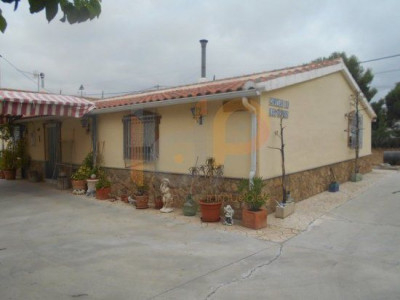 Casa con terreno en Huércal-Overa