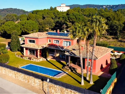 Casa / villa de 742m² en venta en Santa Cristina