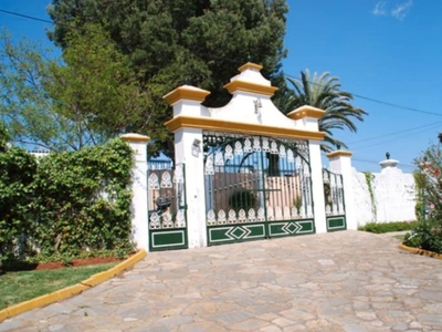 Chalet en venta en Guadalobón, Estepona, Málaga