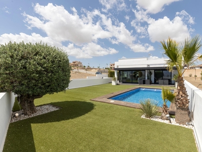 Alquiler de casa con piscina y terraza en Las Gabias, CAMPO DE GOLF