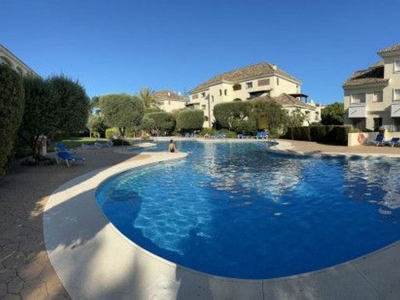 Alquiler de piso en calle De Levante de 2 habitaciones con terraza y piscina