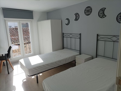 Habitaciones en C/ san cosme, Burgos Capital por 200€ al mes