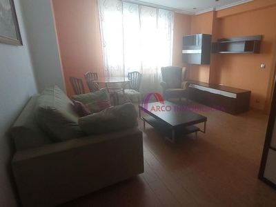 Piso en alquiler en Centro - Burgos de 2 habitaciones con muebles y calefacción