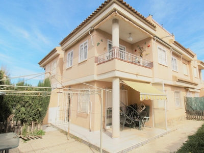 Venta de casa con piscina y terraza en Aguas Nuevas-Torreblanca-Sector 25 (Torrevieja), Aguas nuevas 1