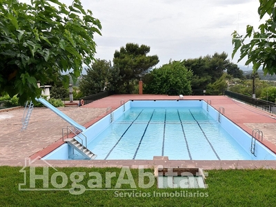 Venta de casa con piscina y terraza en Borriol, Urbanización Monte Cristina