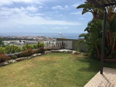 Chalet en venta en San Eugenio Alto, Adeje, Tenerife