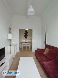 Se alquila piso amueblado de 2 habitaciones en Esteiro, Ferrol.