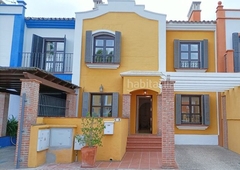 Casa adosada en camino de la granadilla casa adosada con 4 habitaciones con parking y aire acondicionado en Marbella