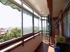 Piso con terraza de 3 habitaciones con garaje. urbanización privada en Madrid