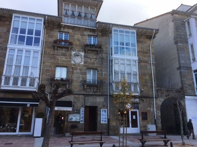 Venta de piso en calle De Carlos III de 4 habitaciones con balcón y calefacción