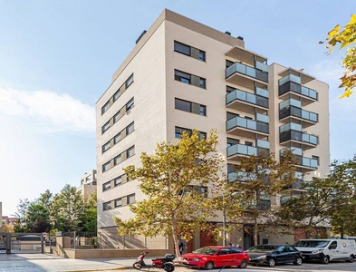 Alquiler de piso en calle De Manuel Melià i Fuster de 3 habitaciones con terraza y piscina