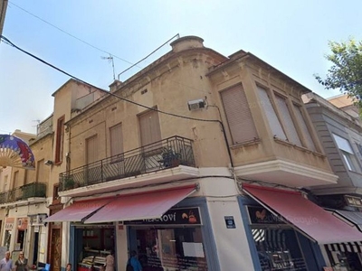 Alquiler de piso en Centre Vila de 4 habitaciones con terraza y muebles