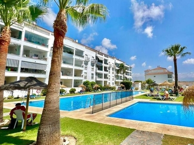 Alquiler de piso en Riviera del Sol de 2 habitaciones con terraza y piscina