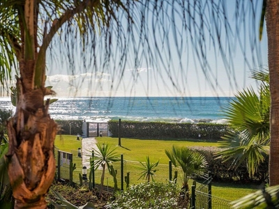 Ático en venta en Los Monteros - Bahía de Marbella de 2 habitaciones con terraza y piscina