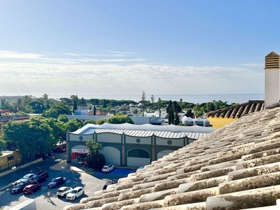 Dúplex en venta en El Higueral - La Merced de 3 habitaciones con terraza y piscina
