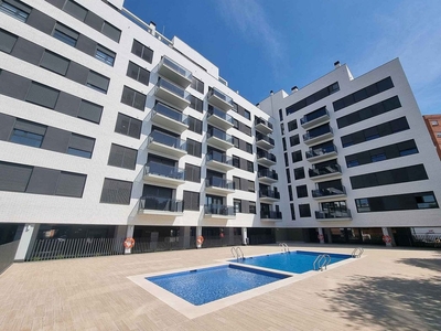 Piso en alquiler en calle Amalio Gimenos de 2 habitaciones con terraza y piscina