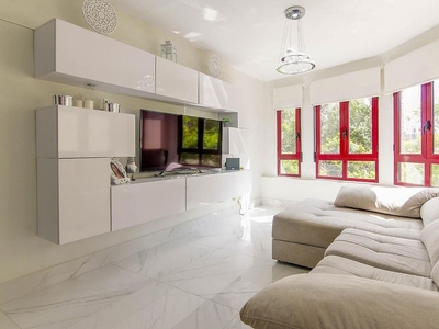Piso en venta en Altozano - Conde Lumiares de 3 habitaciones con balcón y aire acondicionado
