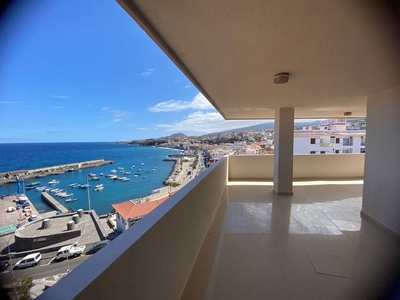 Piso en venta en Candelaria-Playa La Viuda de 3 habitaciones con terraza y garaje