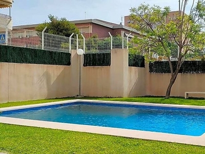 Piso en venta en Sidi Ifni - Nou Alacant de 3 habitaciones con terraza y piscina