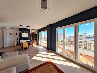 Venta de ático en Mercat - La Missió - Plaça dels Patins de 5 habitaciones con terraza y garaje