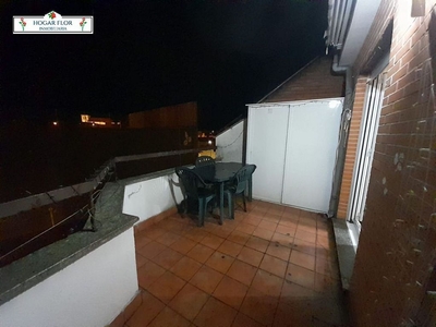 Venta de ático en Villares de la Reina de 4 habitaciones con terraza y garaje