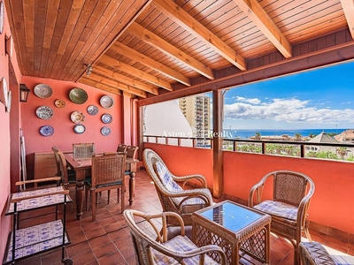 Venta de dúplex en Los Cristianos - Playa de las Américas de 4 habitaciones con terraza y piscina