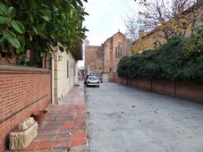 Chalet en calle exclusiva del barrio de Horta en Horta Barcelona
