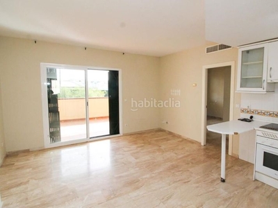 Apartamento con 2 habitaciones con ascensor, parking y aire acondicionado en Mijas