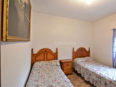 Casa adosada con 4 habitaciones con calefacción en Alcorcón