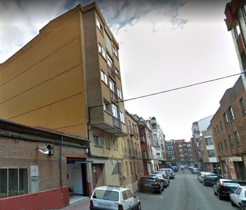 Piso en venta en calle Santa Rita de 3 habitaciones con terraza y calefacción