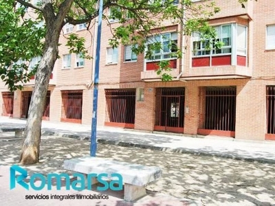 Piso en venta en Rondilla - Santa Clara de 3 habitaciones con calefacción