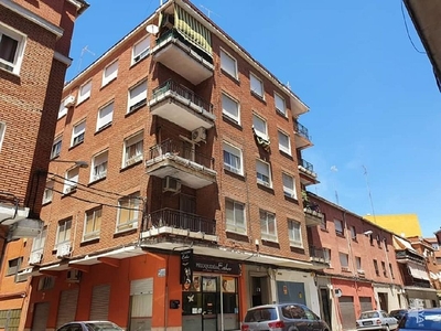 Venta de piso en El Pilar - La Estación de 3 habitaciones con terraza